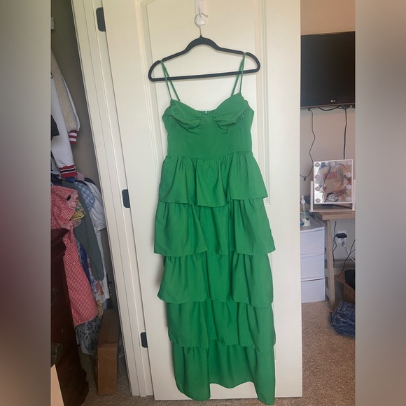 Pretty little thing green ruffle maxi dress - Picture 1 of 1